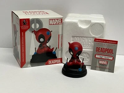 Gentle Giant Marvel DEADPOOL Animated Statue 1049/3000 Skottie Young - Image 1 of 4