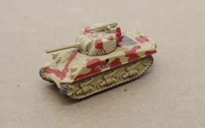 Micro Máquinas Militares Galoob M4 Sherman Tanque Bronceado Camuflaje Foto 1 de 2