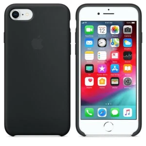 Genuine Apple iPhone 7, 8 & SE (2nd / 2020 & 3rd Gen 2022) Silicone Case - Black - Picture 1 of 8