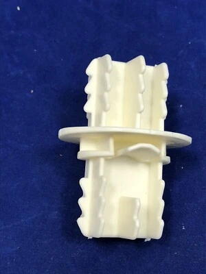 Lote de piezas de casa adosada Barbie vintage años 80 enchufe grande columna a columna conector Foto 1 de 4