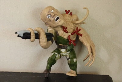 Halo Icons Loot Crate Screen Shots: FLOOD-INFECTED MARINE *Collect & Connect* - Image 1 of 4