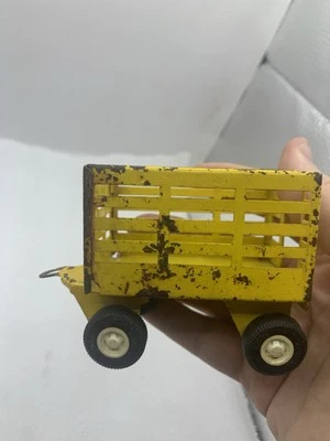 Vintage Tonka Farm Tractor Wagon (55320) Cool Yellow Trailer Only - Rusting Zi - Image 1 of 4