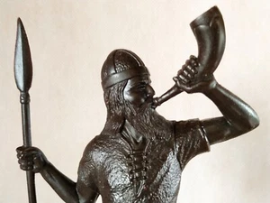 Wikinger Normann Nordmänner Graf Soldat Vintage sowjetische Figur 6,29 Zoll Horn UdSSR - Bild 1 von 9