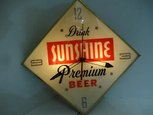 Vintage Sunshine Premium Beer Pam Electric Wall Clock 1960's - NICE - Picture 1 of 10