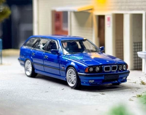 BN Mortal 1:64 Azul E34 Touring Wagon Modelo Deportivo Estándar Diecast Metal Car - Imagen 1 de 13