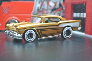 Hot Wheels '57 Chevy Bel Air Loose - Gold - 1:64 - Picture 1 of 2