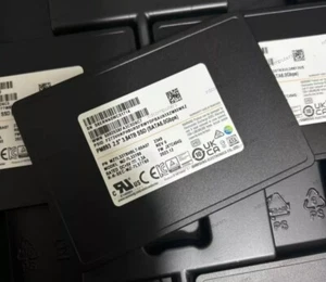 Samsung PM893 3.84TB SSD 2.5" 6Gbps SATA MZ-7L33T80 MZ7L33T8HBLT-00A07 - Afbeelding 1 van 1
