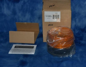 Truck-Lite 92531Y 12V Yellow Low Profile Magnetic Base Quad Flash Strobe Light - Bild 1 von 7