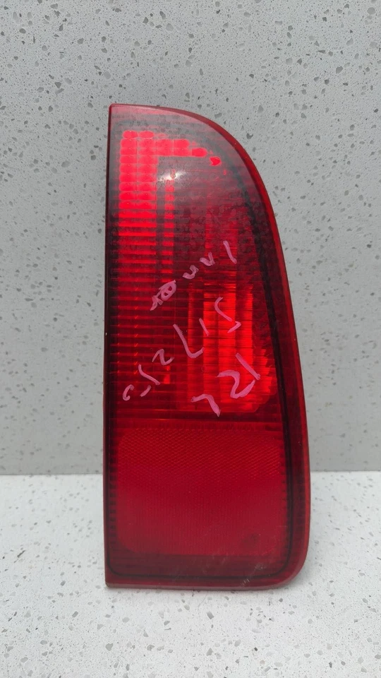 Conjunto de luz trasera izquierda Lincoln Navigator 1998 1999 2000 2001 2002 Foto 1 de 4