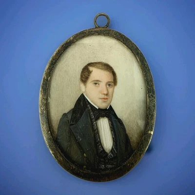 B027 Miniatur Portrait, eines jungen Herren, Gouache, datiert 1883 - Bild 1 von 4