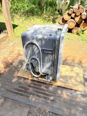 Lavavajillas LG blanco 24 pulgadas  Foto 1 de 3