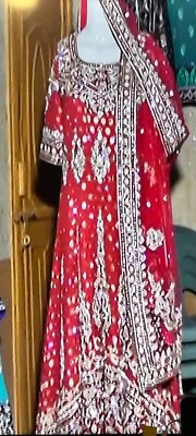 Vestido Lenga de novia asiático indio paquistaní Foto 1 de 4