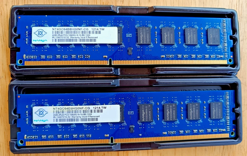 2PCS NT4GC64B8HGONF-CG 1214./ TW/ PC3-10600U/DDR3-1333/ 8GB TOTAL - Image 1 of 2