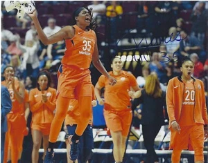 JONQUEL JONES Signed 8 x 10 Photo WNBA Connecticut Sun Basketball FREE SHIP - Picture 1 of 1