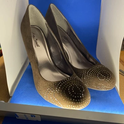 Anne Michelle Brown Faux Suede with Studs Stiletto Heel Shoes  Size 7 BN IB - Image 1 of 4