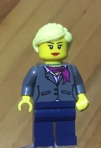 LEGO Female Minifig Mother Mom Teacher Friend Broker Office Worker Sales Rep - Picture 1 of 2