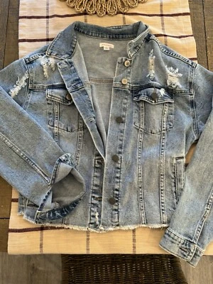 Женская джинсовая куртка отличное состояние товара размер M - Изображение 1 из 3