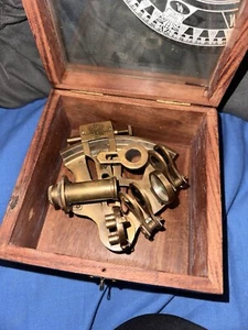 Kevin and Hughes 1917 Vintage London Brass Nautical Sextant W15cm Boxed - Picture 1 of 11