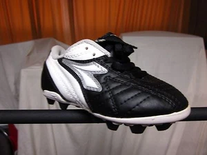 Youth Soccer Cleats Diadora Calcio MD Black/White & Pink/Grey Medium (D,M) - Picture 1 of 2