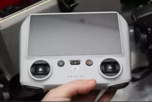 DJI RC Remote Controller RM330 for DJI Mini 3 Pro, Mavic 3/Cine/Classic, Air 2S - Picture 1 of 4