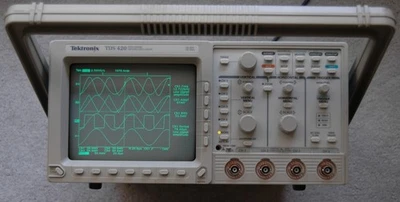 Tektronix TDS420 TDS 420 150Mhz Digital Oscilloscope GPIB VGA, RS232, Print port - Image 1 of 4