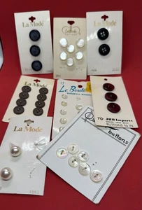 Vintage Button Lot On Cards La Mode JHB Etc 60s-90s - Picture 1 of 6