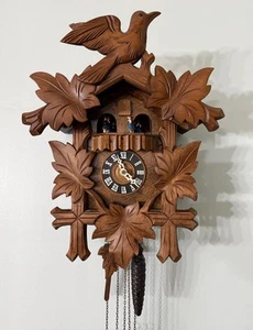 Reloj de Pared Vintage Bailarines de la Selva Negra Pájaros Nido Cuco Alemania Piezas o Reparación - Imagen 1 de 11