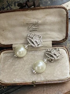 Vintage Crown Crystal & Round 12mm Japanese Kiska Pearl Clip On Earrings - Picture 1 of 6