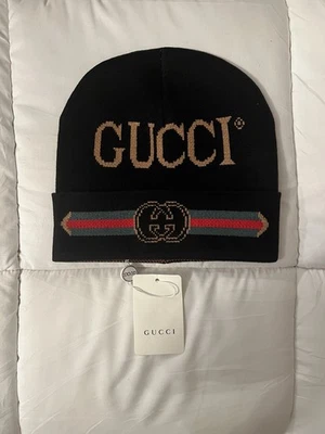 GORRO GUCCI HOMBRE M LANA TEJIDA CON LETRAS GUCCI DORADAS😎RARO NUEVO👀 Foto 1 de 4