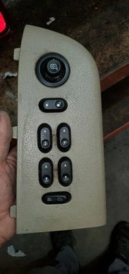 Driver Front Door Switch Driver's Window Fits 03-08 CROWN VICTORIA 1152996 - Image 1 of 4