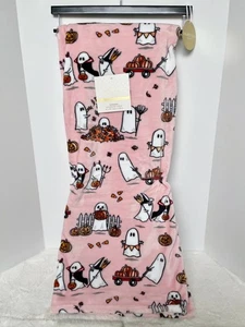 Isaac Mizrahi Pink & White ghost throw Halloween Summerween Plush Blanket New - Picture 1 of 1