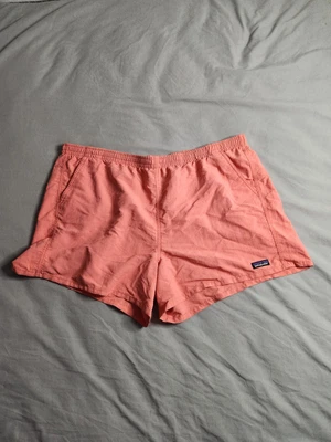 Patagonia Baggies Multifunctional Shorts Womens Size 2XL Salmon Pink 57059 NEW - Image 1 of 4