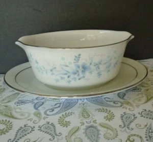 Noritake Carolyn 2693 Gravy Boat with Attached Liner Oval Plate Silver Edge - Picture 1 of 7