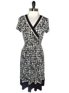 SANDRA DARREN Size 10 A-Line Dress Black Beige Geometric Short Sleeve Stretch - Picture 1 of 5
