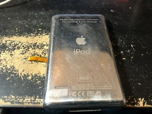 Original Apple iPod classic 5th Generation Back Cover (60 GB) & Headphone Jack - Picture 1 of 2