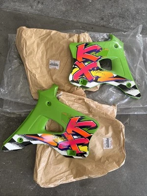 Juego de cubierta de radiador Kawasaki 1995 KX125 KX250 NOS OEM #49089-5233-6W Foto 1 de 4