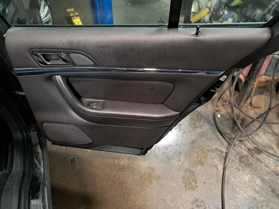 2015 Lincoln MKS Rear Right Door Panel Trim Black OEM Used 406576 Foto 1 de 4