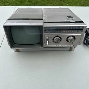 VTG Portable 5" B/W TV Samsung Television AM/FM Radio BT-123AJ Tested & Works - Picture 1 of 13