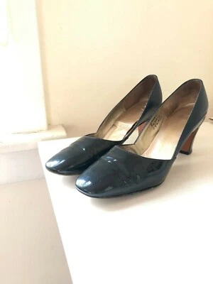 Vintage Andrew Geller 1960s Kitten Heel Pumps Dark Green Patent Leather Toes - Image 1 of 4