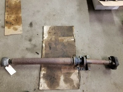 VW VOLKSWAGEN TOUAREG 2005 7L 8 cilindros eje de transmisión trasero Foto 1 de 4