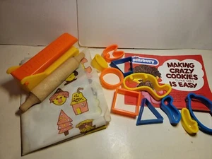 RARE Vintage Child Size Make&Bake Crazy Cookies Pillsbury - Picture 1 of 5