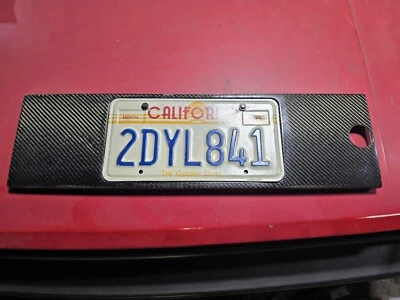 Porta matrícula trasera fibra carbono Corrado Foto 1 de 4