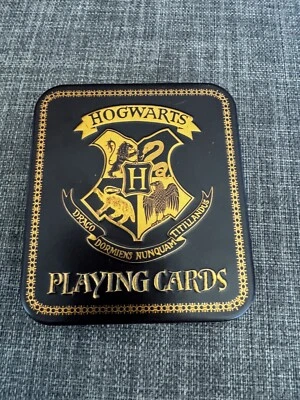 Nuevo Harry Potter Mundo Mágico Cartas HOGWARTS Lata Foto 1 de 2