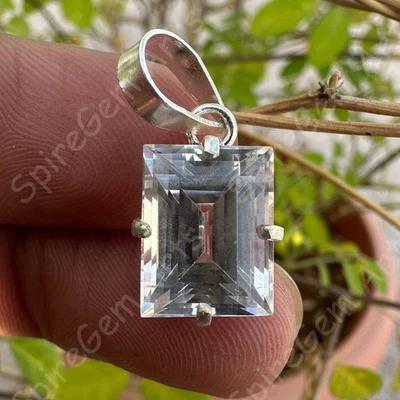 Colgante de plata 925 con piedras preciosas de esmeralda de zafiro blanco natural certificado de 14,5 quilates Foto 1 de 4