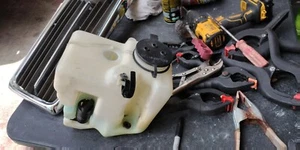 WINDSHIELD WASHER TANK RESERVOIR MERCEDES R107 450SL SLC 1078960620 12486972 - Picture 1 of 11