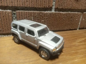 Welly Hummer H3 Die Cast Car 43629 Licensed 4 1/2 Inches Pullback Silver - Picture 1 of 4