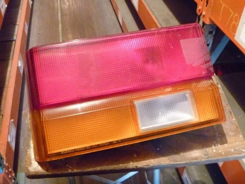 Passenger Right Tail Light Lid Mounted Fits 92-94 SONATA 220036 - Image 1 of 1