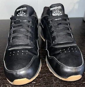 Reebok Men's Classic Harman Run Casual Sneakers, Size 8 1/2 Leather Black/Gum - Picture 1 of 7