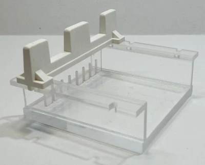 Bandeja de gel Bio-Rad mini-subcélula agarose com 8 poços, 1,5 mm de espessura pente - Imagem 1 de 4