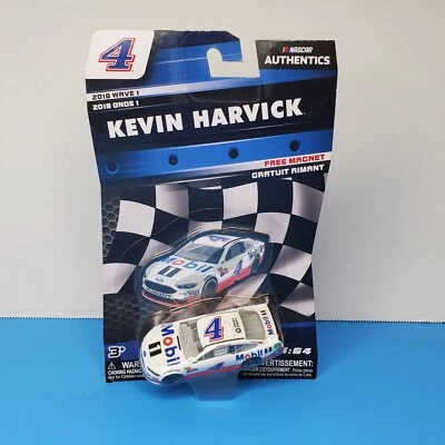 NASCAR Authentics Kevin Harvick #4 Mobil 1 Ford Fusion 2018 Wave 1 - escala 1/64 Foto 1 de 4